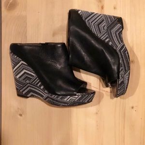 Sam Edelman Kylie Black Wedge